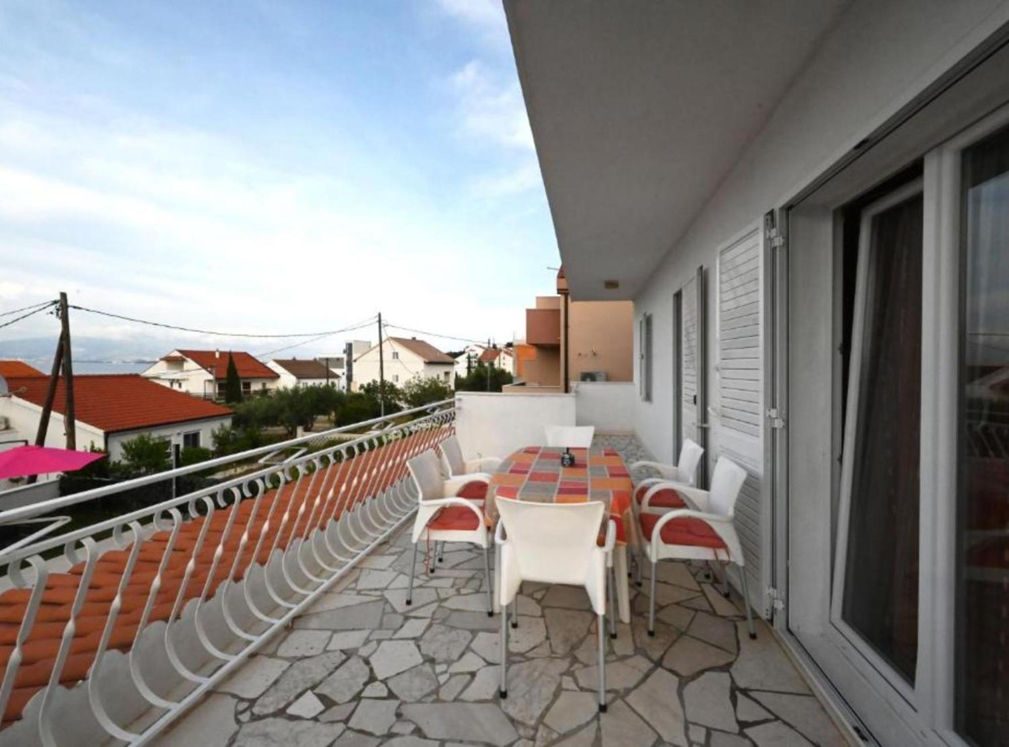 Apartments Mihovilovic - 50 M From Beach Slatine Exterior photo